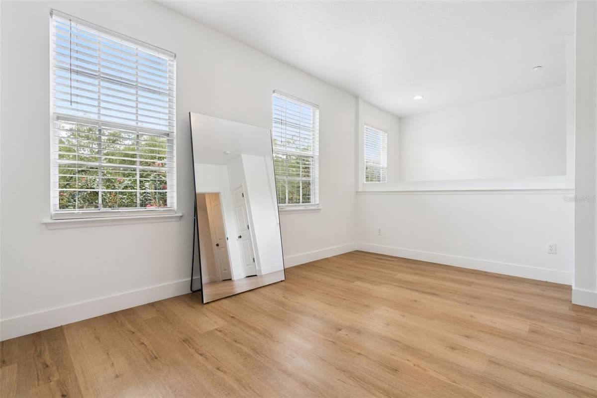 641 MULBERRY AVENUE — photo 41 of 69
