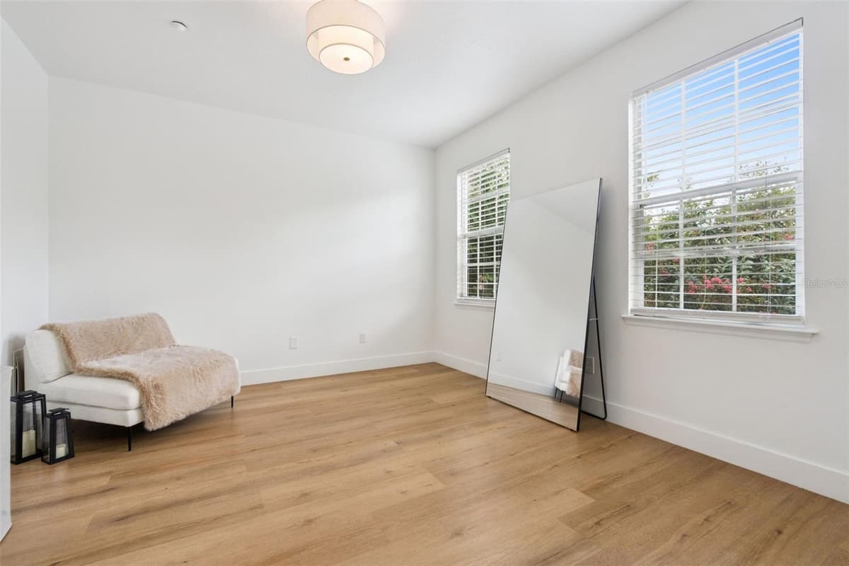 641 MULBERRY AVENUE — photo 40 of 69