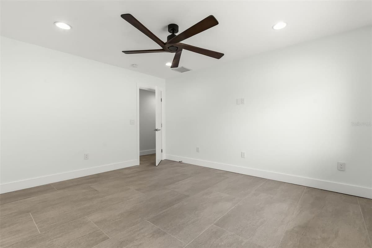 4598 CLEARWATER HARBOR DRIVE — photo 35 of 43