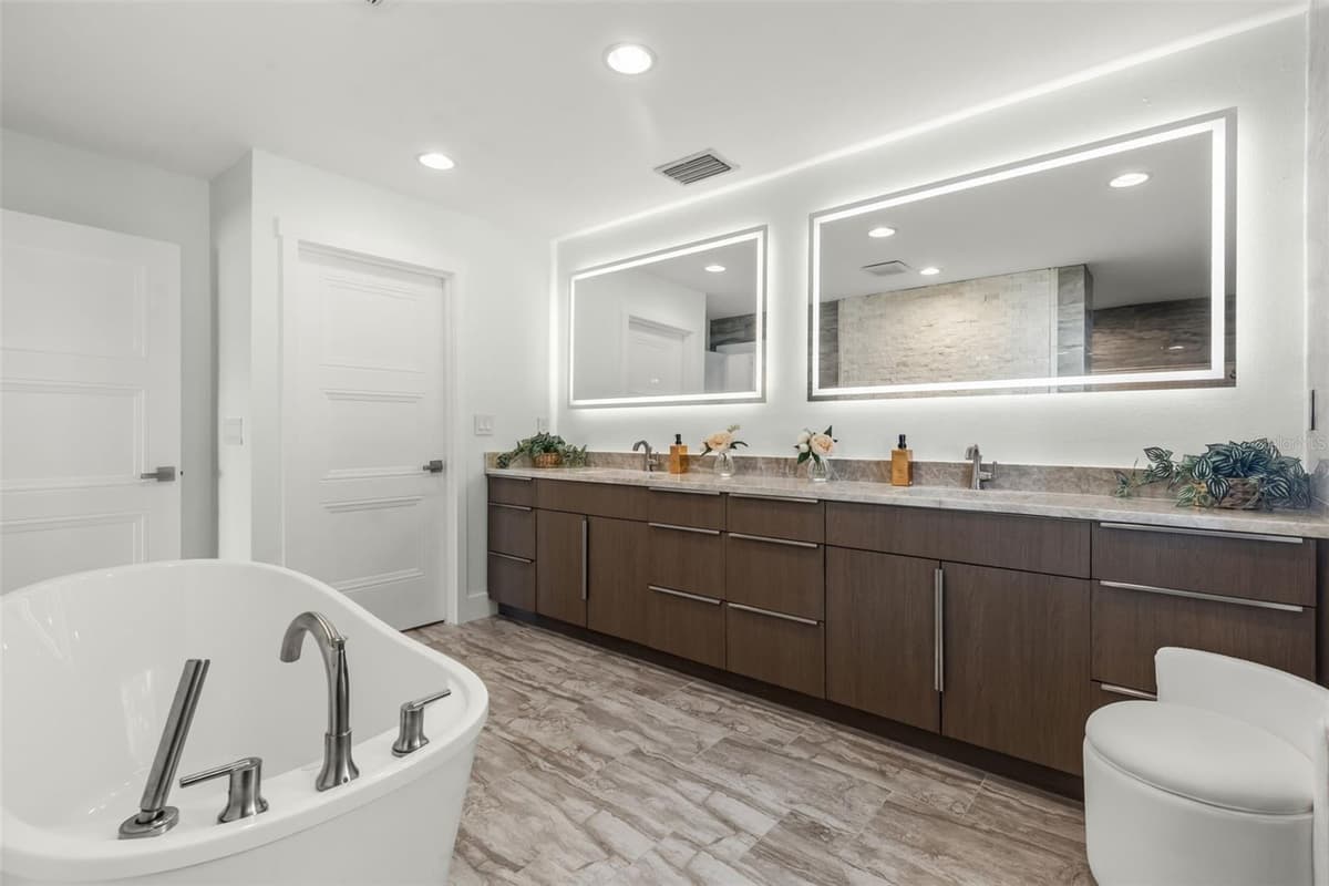 4598 CLEARWATER HARBOR DRIVE — photo 27 of 43