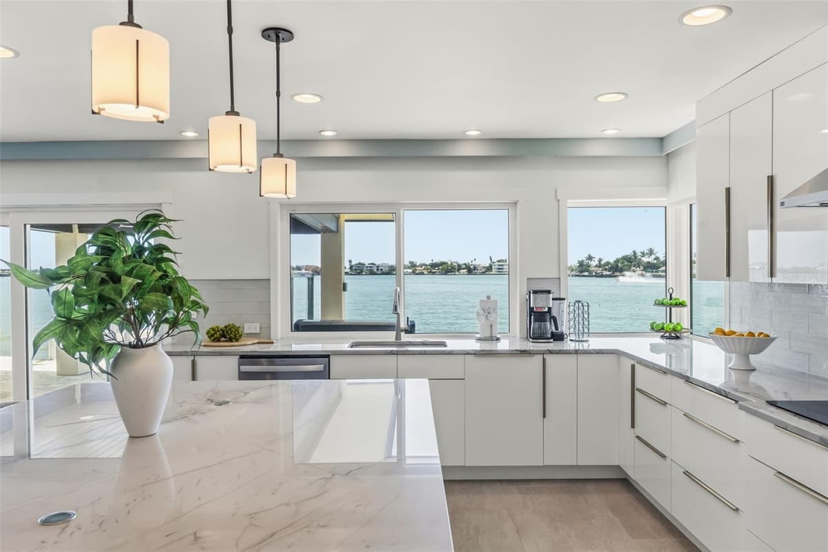4598 CLEARWATER HARBOR DRIVE — photo 16 of 43