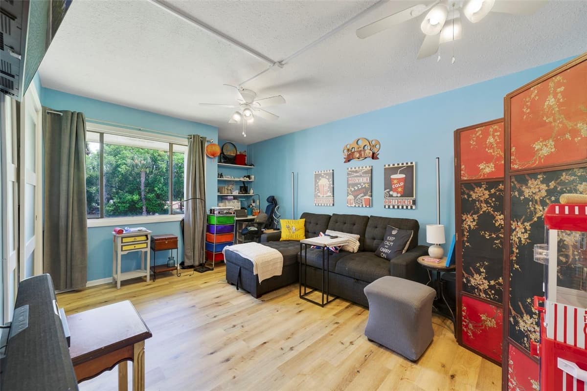 1051 HIGHLAND STREET — photo 12 of 17