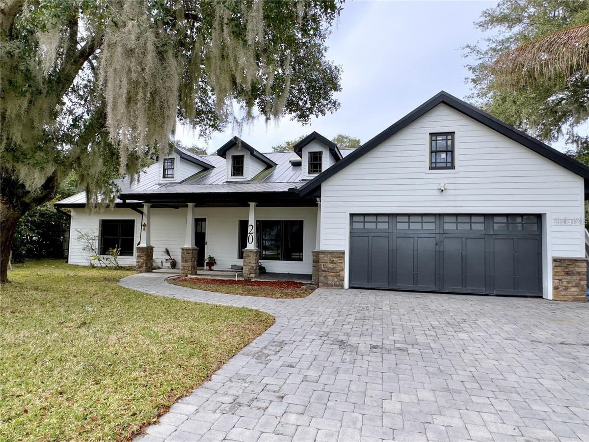 20 OAKDALE STREET — photo 1 of 30