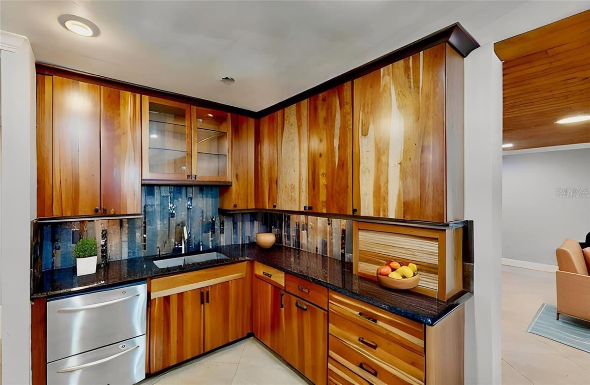 20 OAKDALE STREET — photo 18 of 30