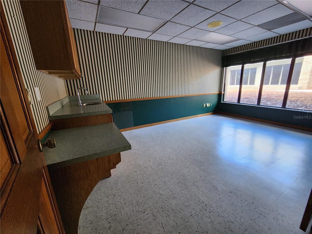 5327 COMMERCIAL WAY — photo 4 of 6