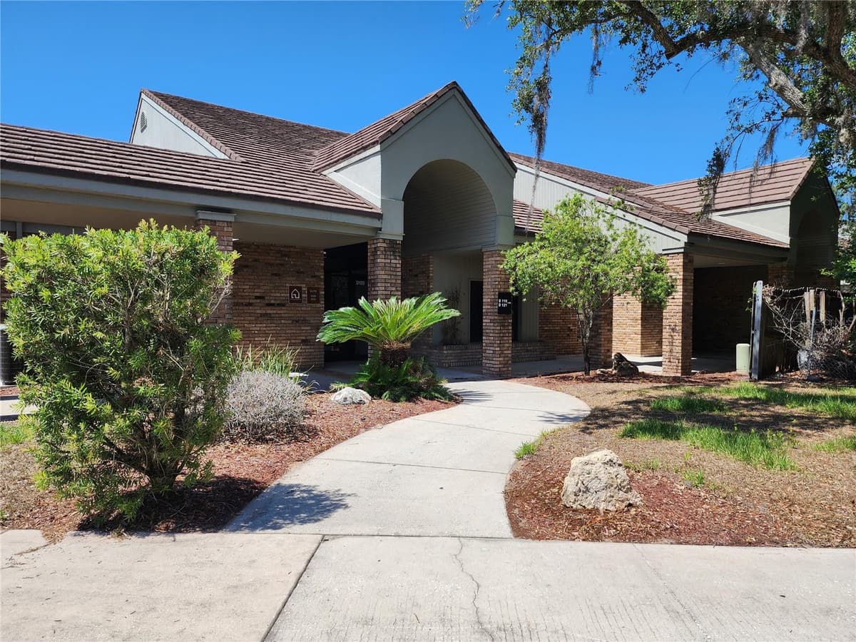 5327 COMMERCIAL WAY — photo 1 of 6