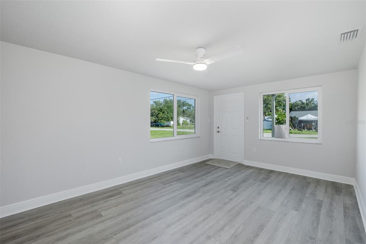5840 VIRGINIA AVENUE — photo 11 of 28