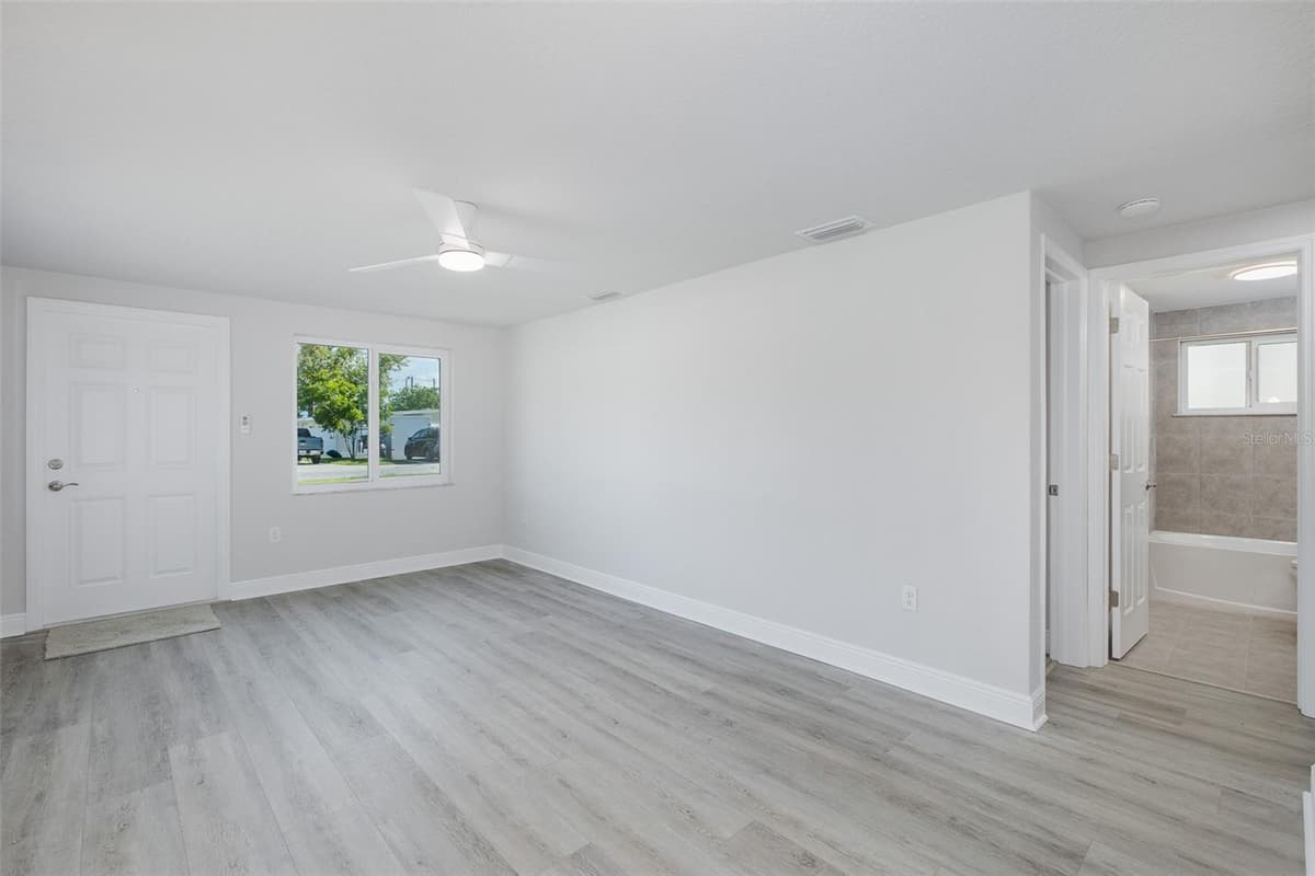 5840 VIRGINIA AVENUE — photo 10 of 28