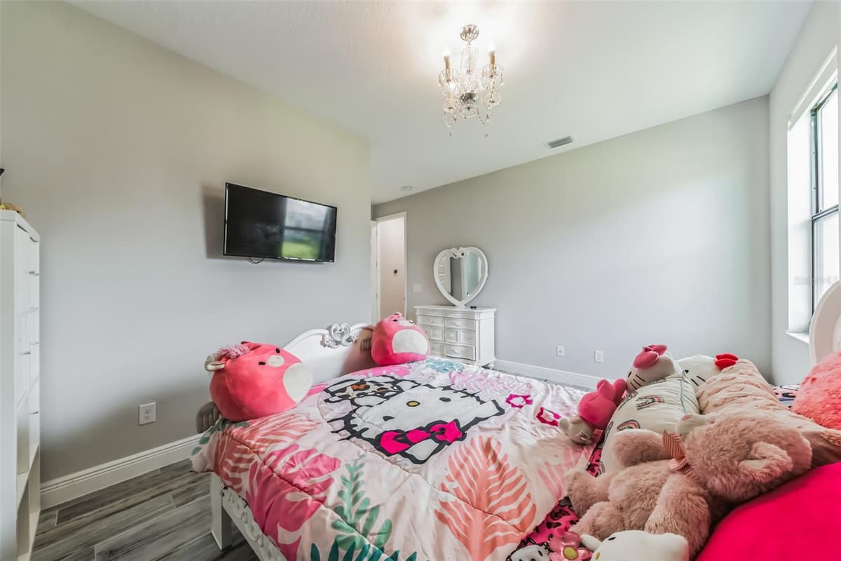 7356 MILLBROOK AVENUE — photo 38 of 45