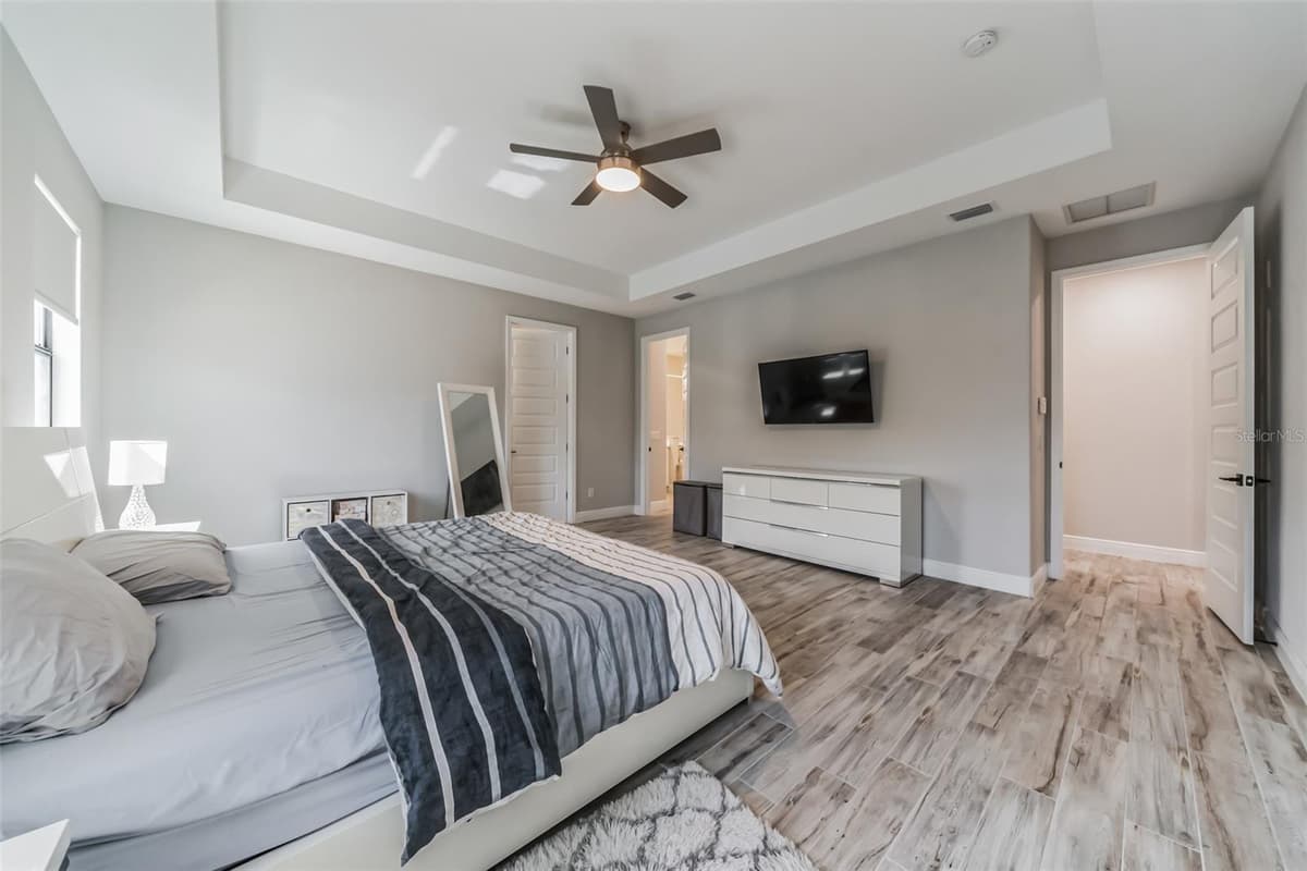 7356 MILLBROOK AVENUE — photo 39 of 45