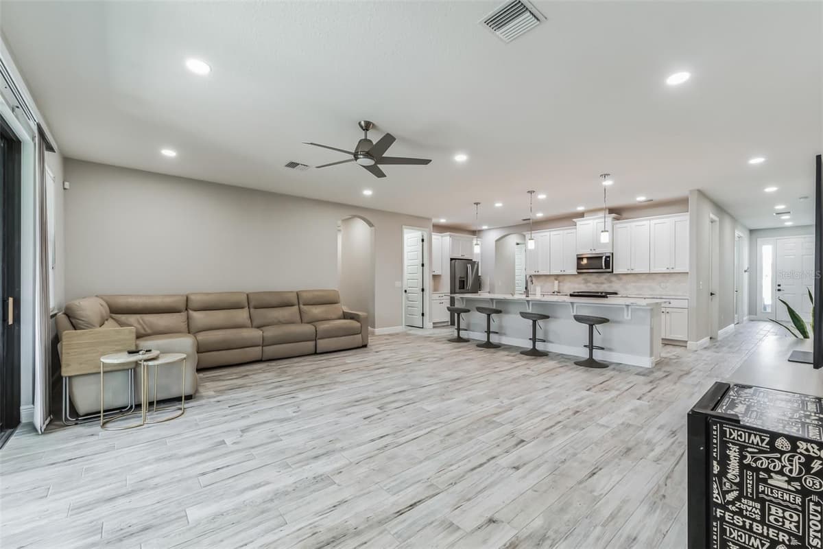 7356 MILLBROOK AVENUE — photo 25 of 45