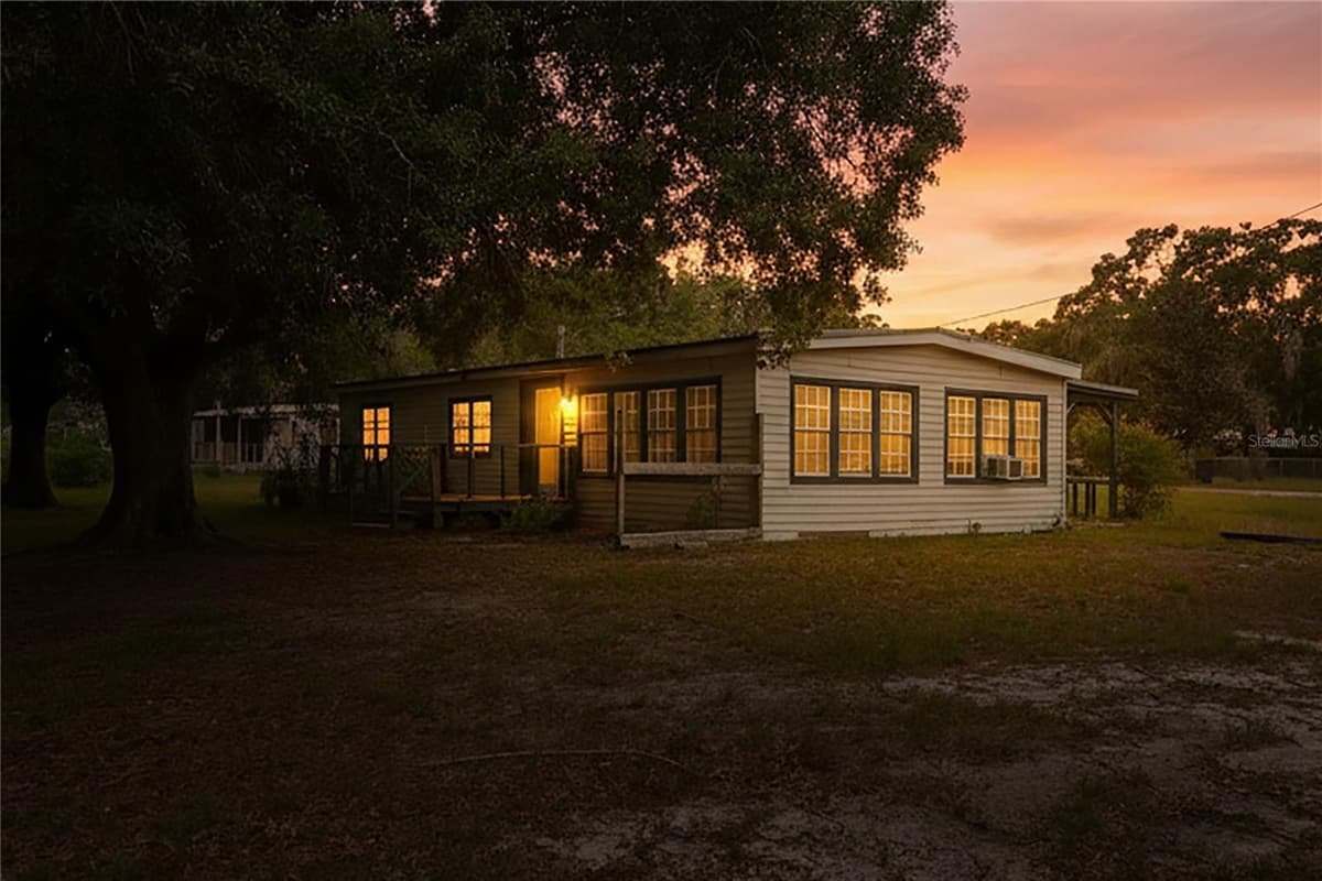 19514 ANTON ROAD — photo 1 of 19