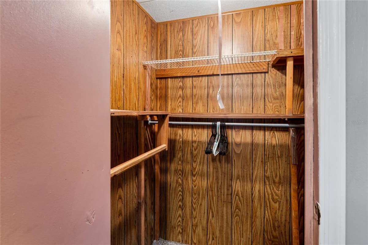 19514 ANTON ROAD — photo 14 of 19