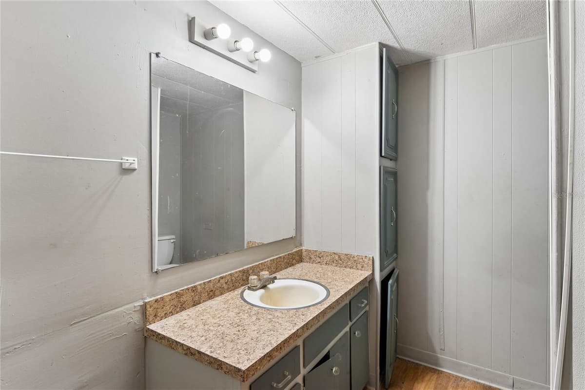 19514 ANTON ROAD — photo 13 of 19