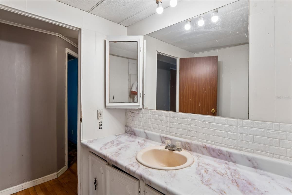 19514 ANTON ROAD — photo 16 of 19