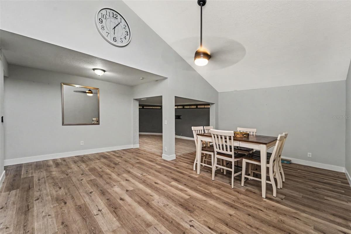 2737 HAVERHILL COURT — photo 4 of 26