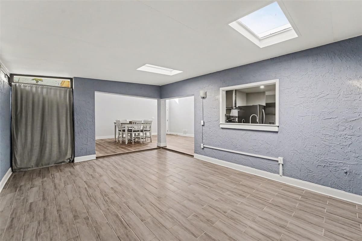 2737 HAVERHILL COURT — photo 12 of 26