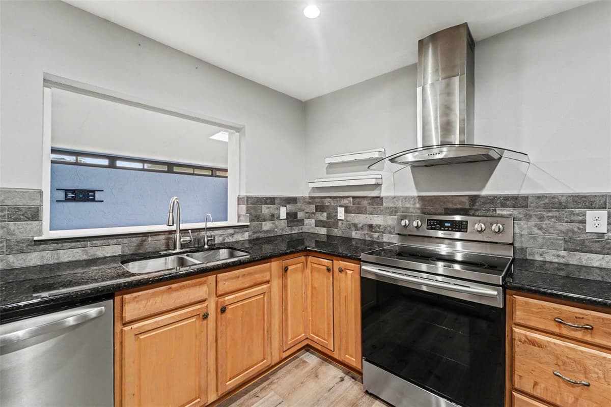 2737 HAVERHILL COURT — photo 8 of 26