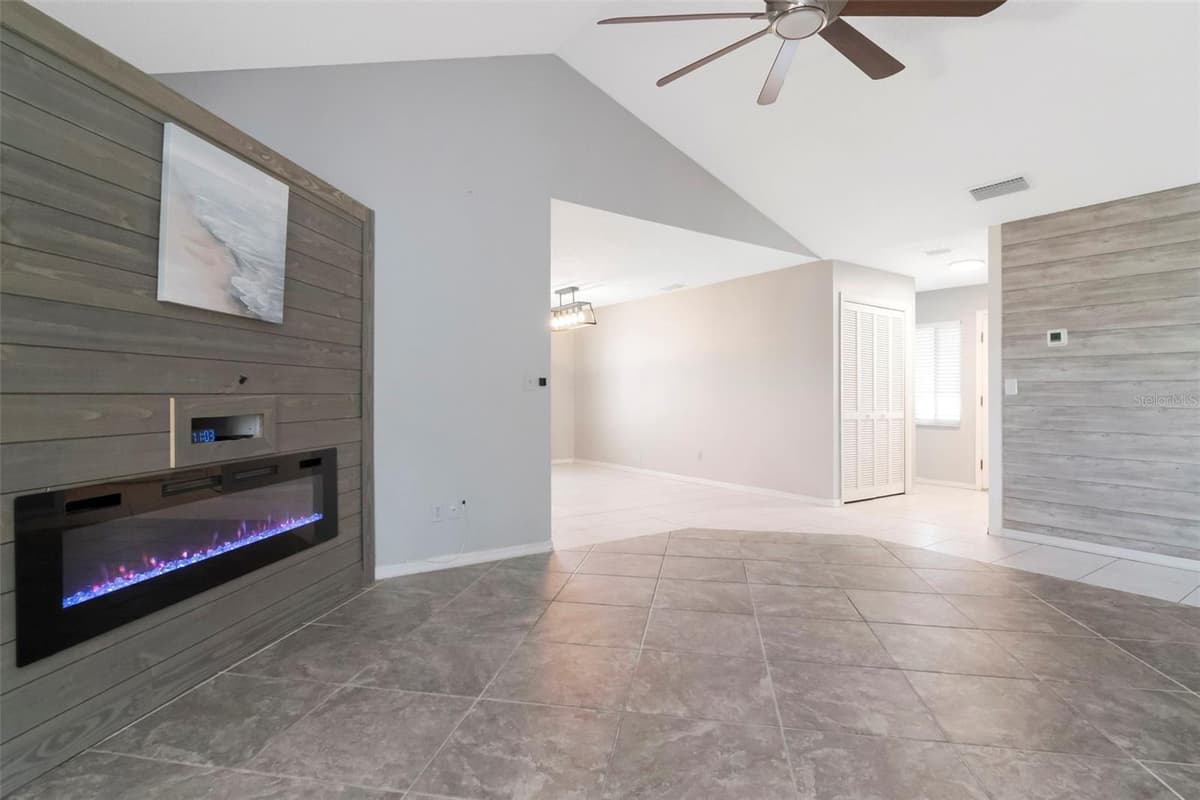 303 BARSTOW COURT — photo 10 of 60
