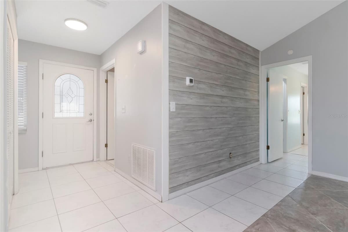 303 BARSTOW COURT — photo 5 of 60