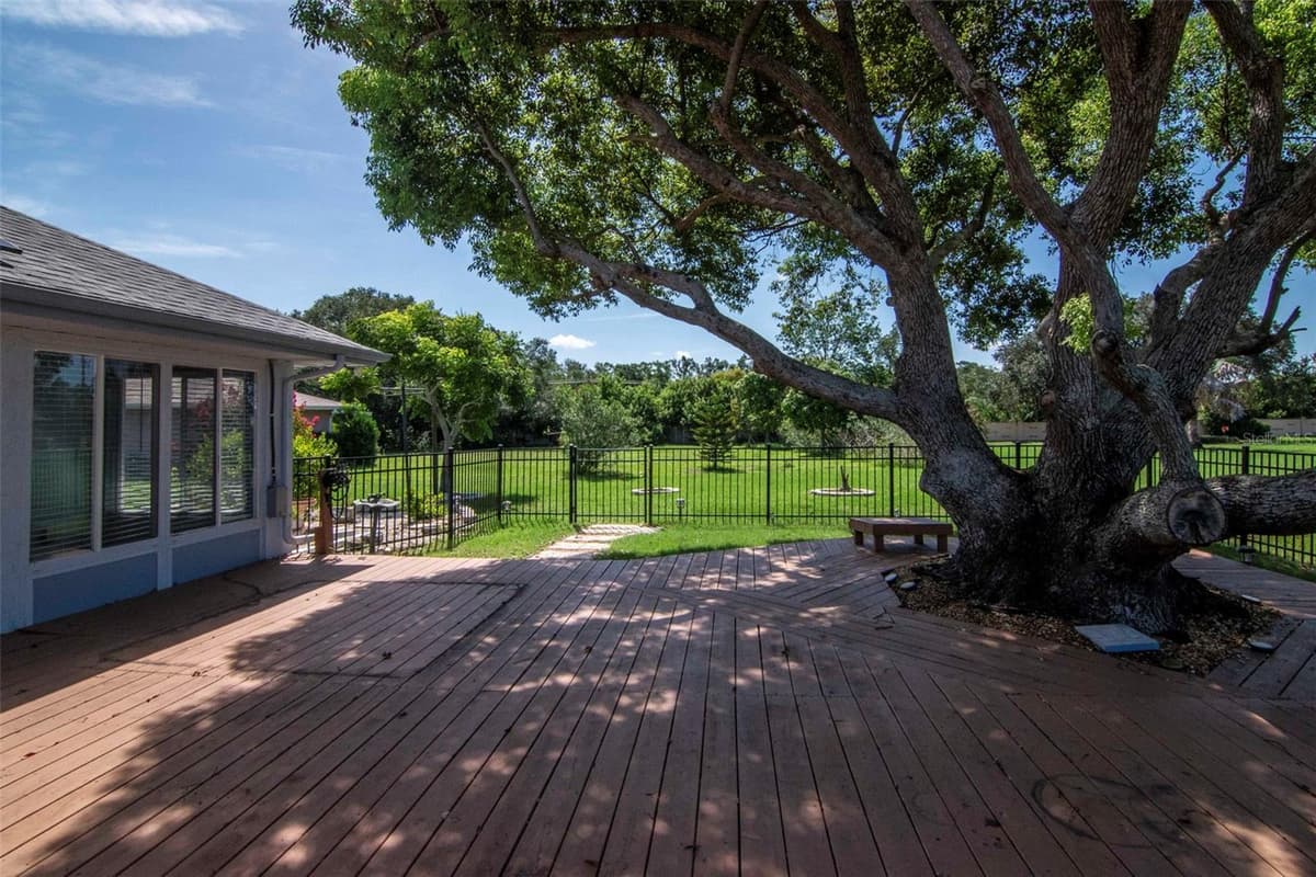 303 BARSTOW COURT — photo 31 of 60