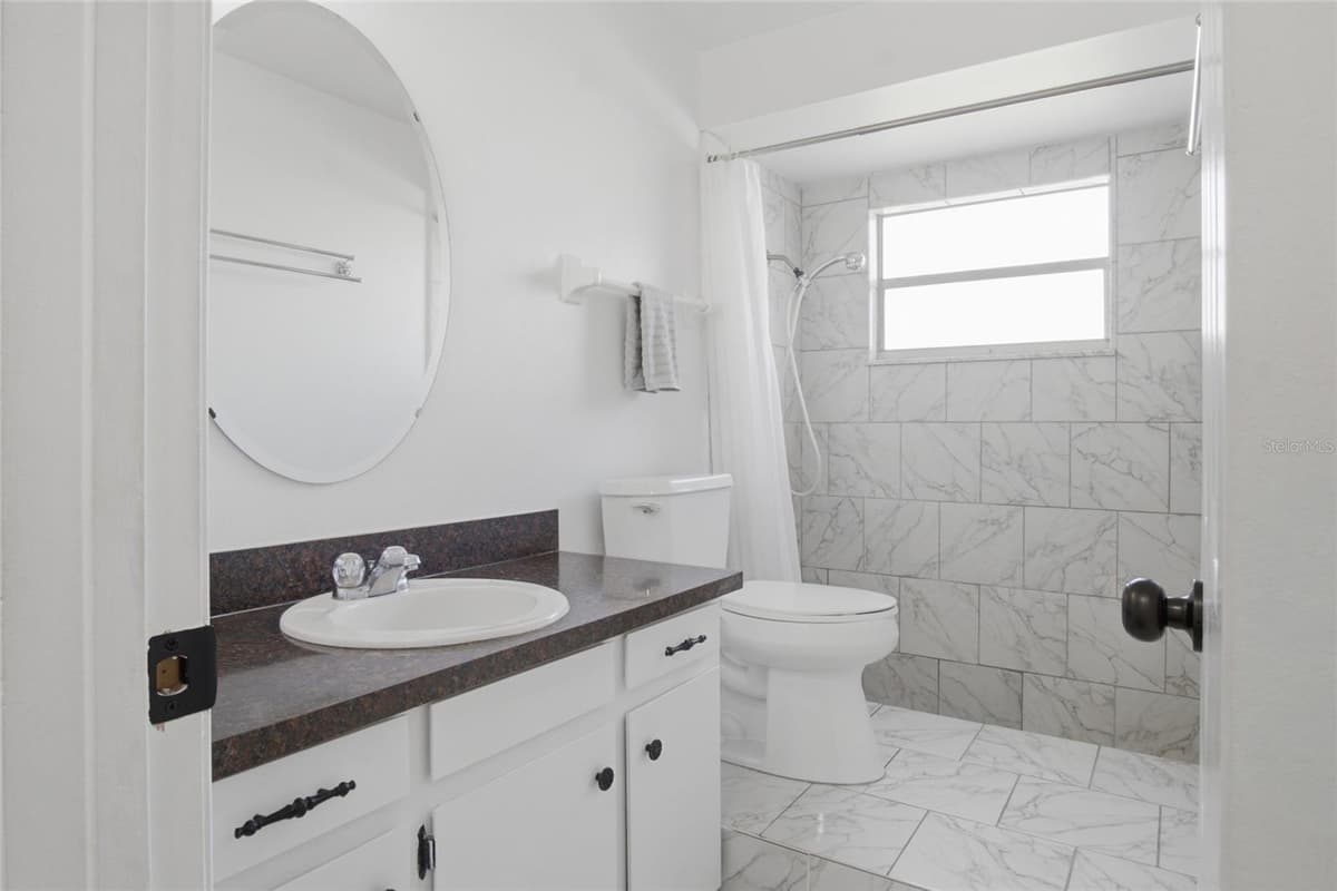 1420 AVALON BOULEVARD — photo 11 of 18