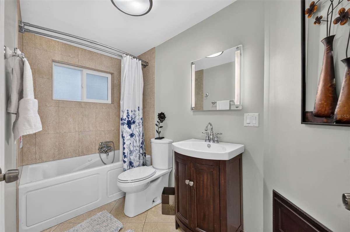 317 BROOKLYN AVENUE — photo 19 of 35