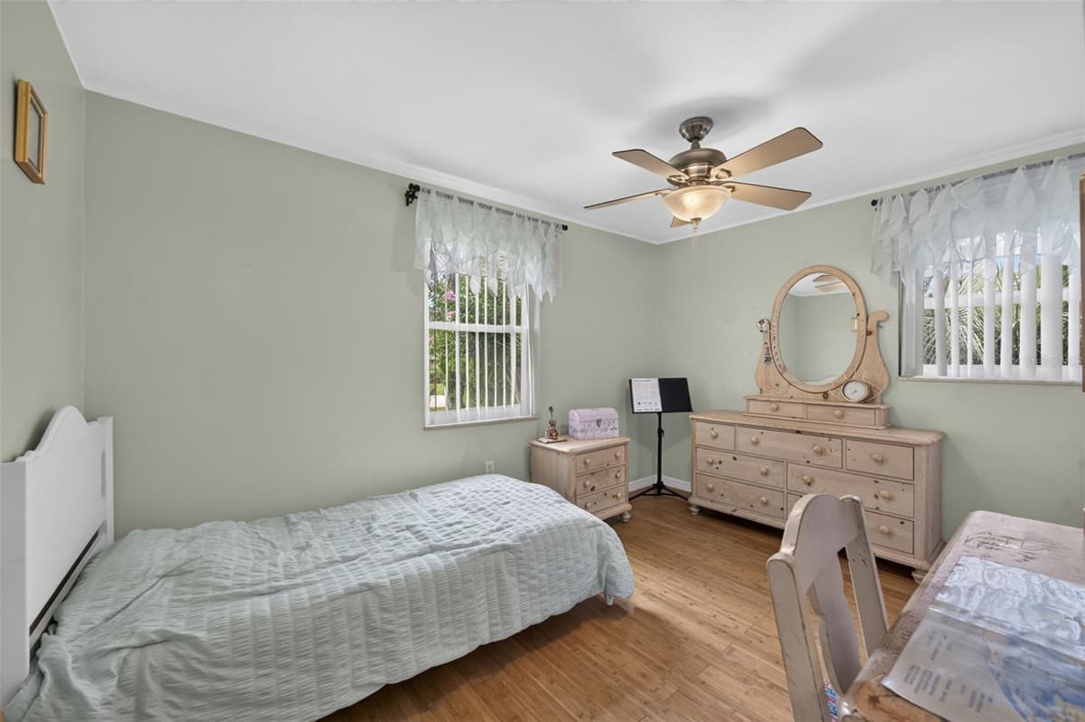317 BROOKLYN AVENUE — photo 18 of 35