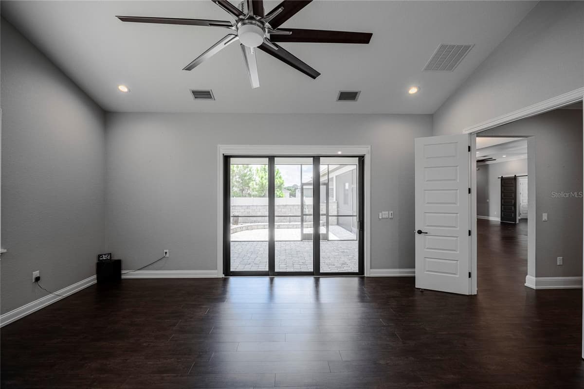 6545 EMERALD WOODS LANE — photo 33 of 55