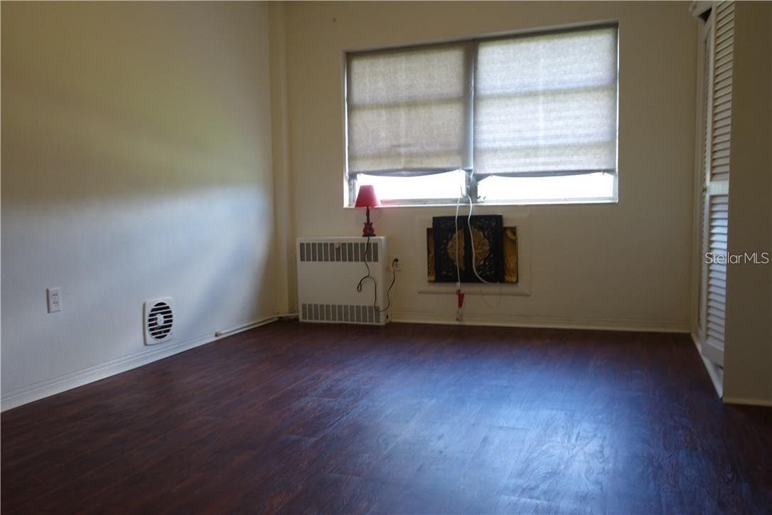 200 BETTY LANE — photo 9 of 13