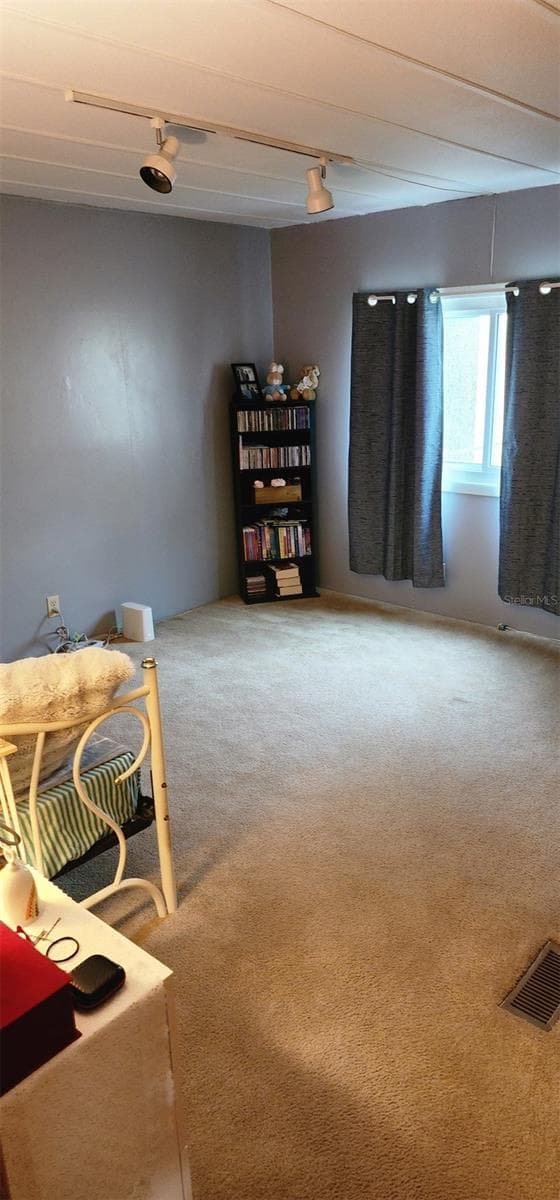 121 PINE TREE DRIVE — photo 13 of 25