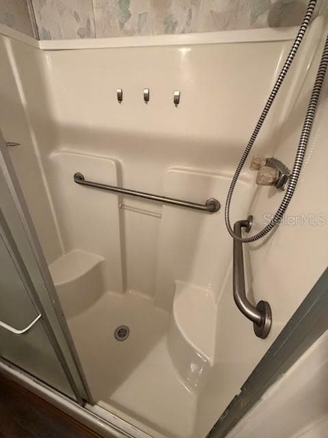 9050 196TH TERRACE — photo 16 of 44