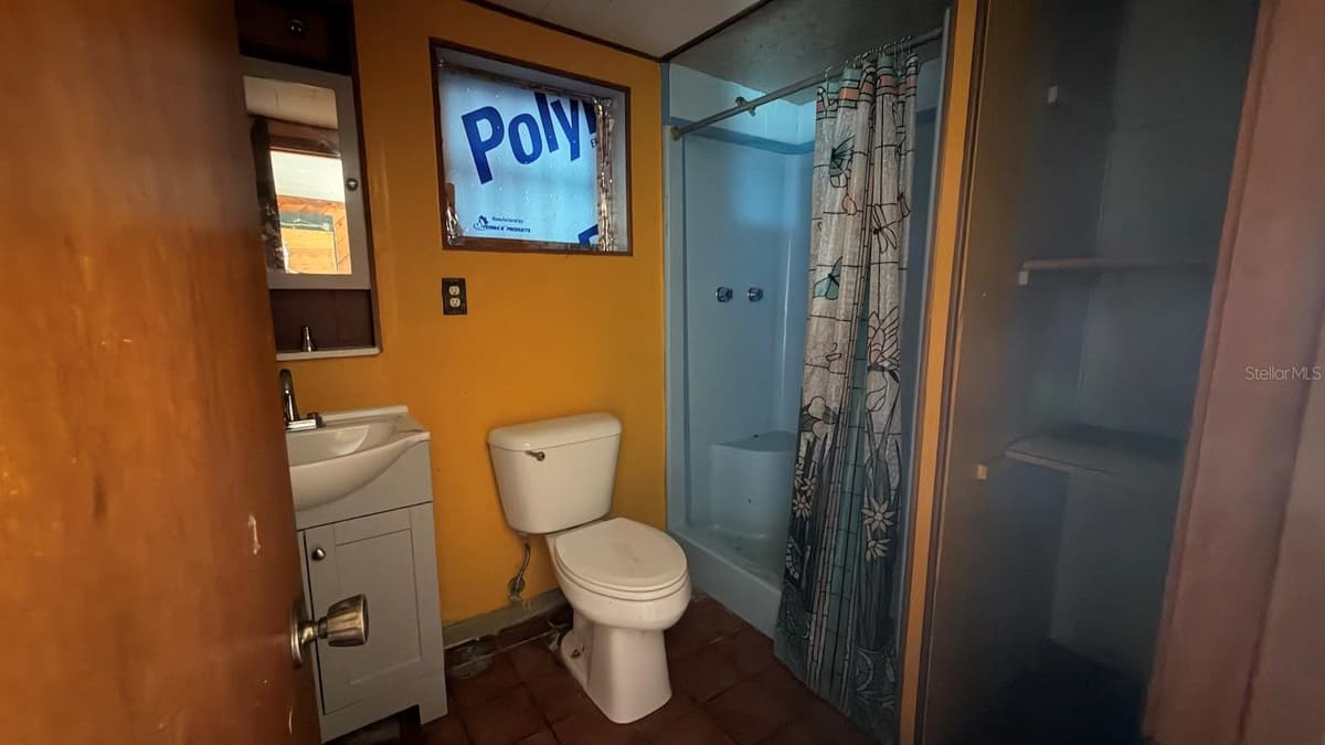 1411 LAKESHORE DRIVE — photo 17 of 28