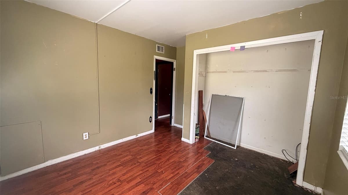 1411 LAKESHORE DRIVE — photo 12 of 28