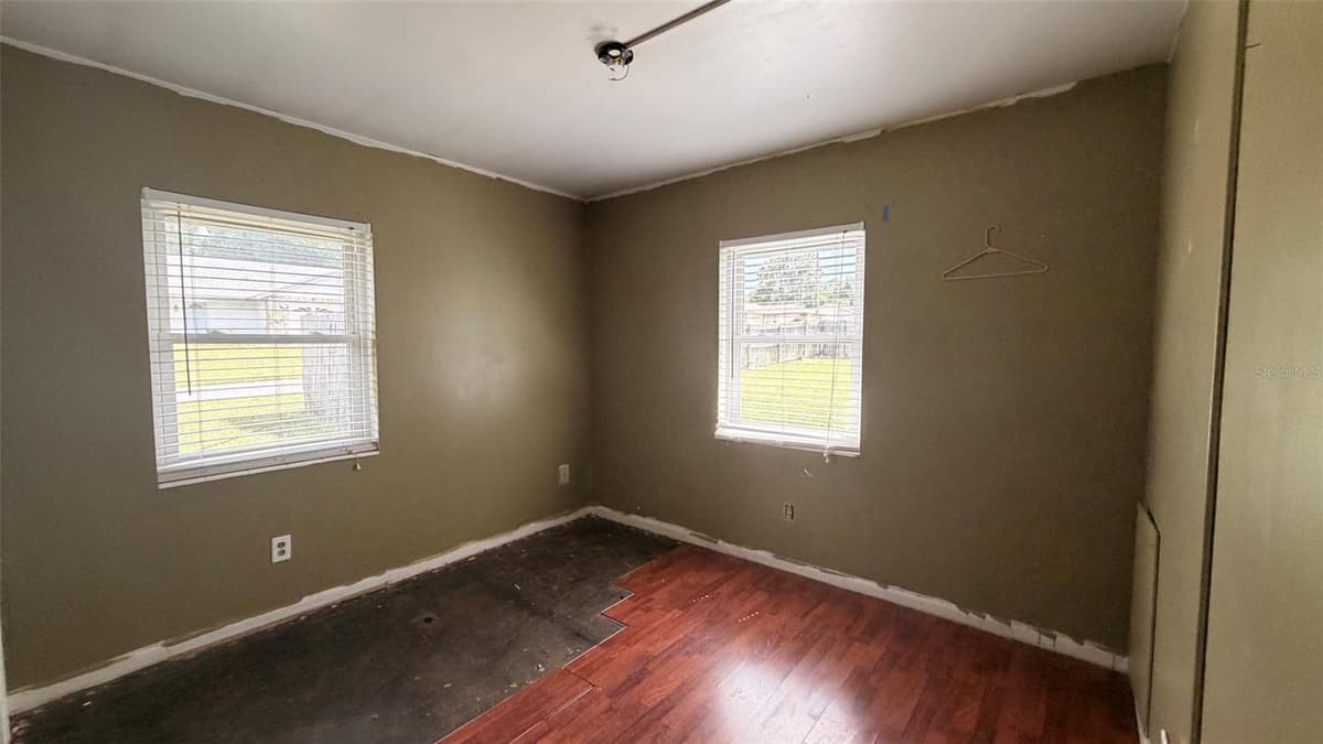 1411 LAKESHORE DRIVE — photo 11 of 28
