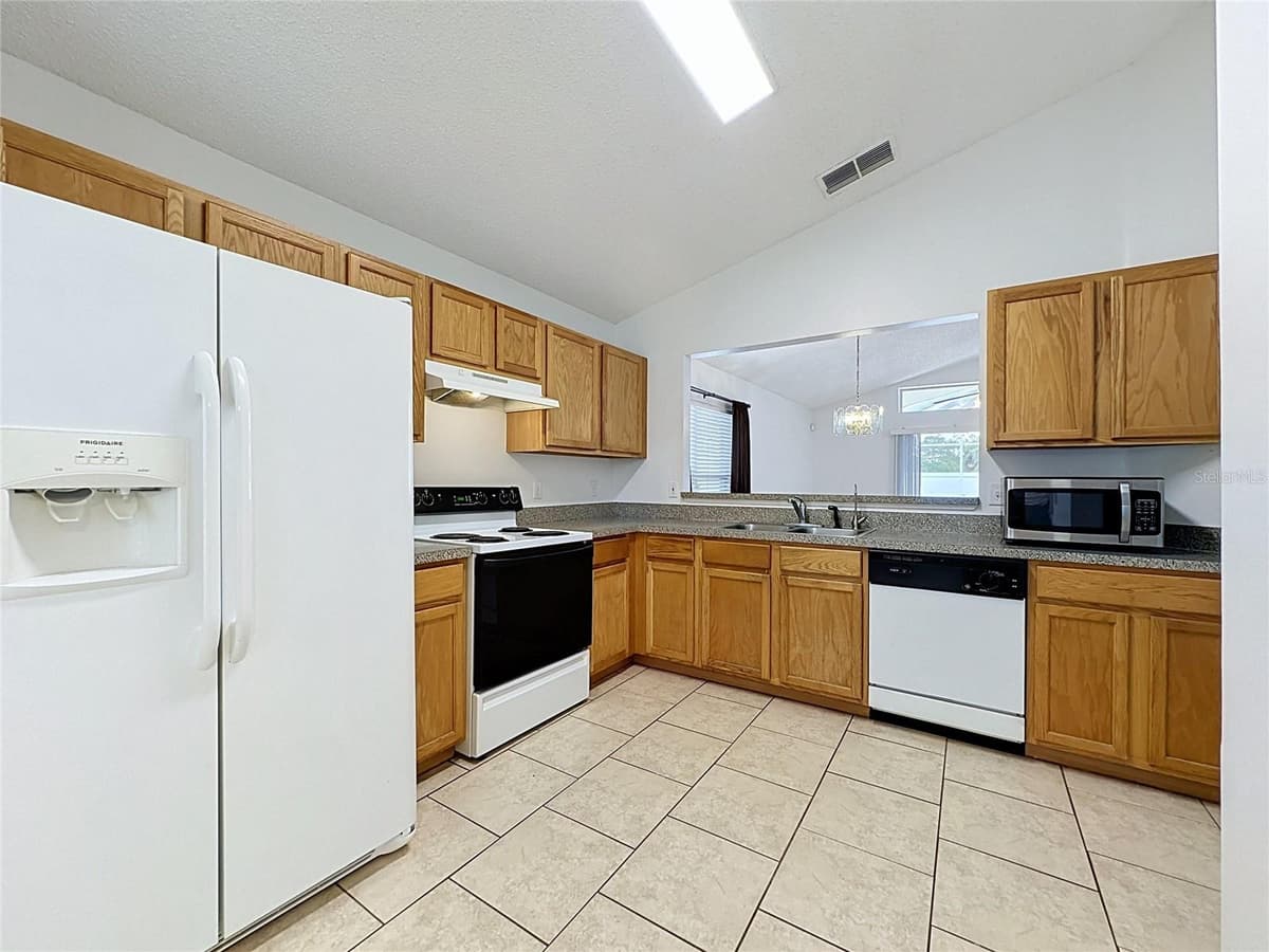 659 DURANGO LOOP STREET — photo 10 of 64