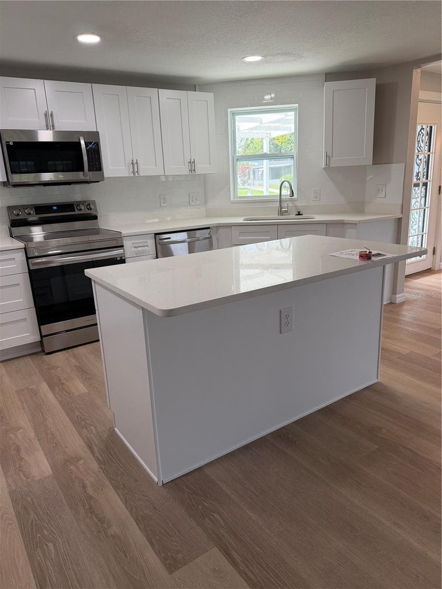 3441 CITRUS CIRCLE — photo 3 of 17