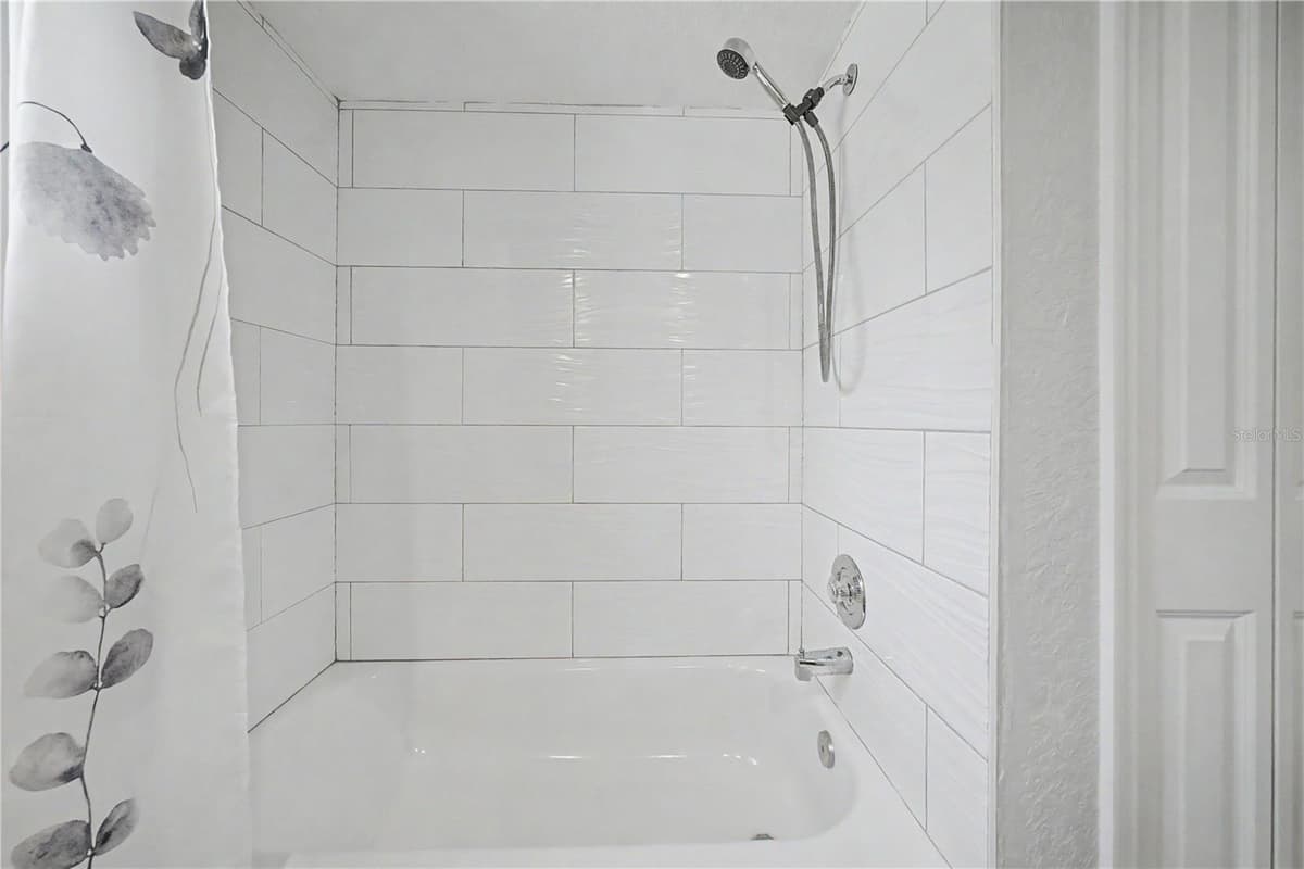 6207 HUNTINGTON DRIVE — photo 48 of 50