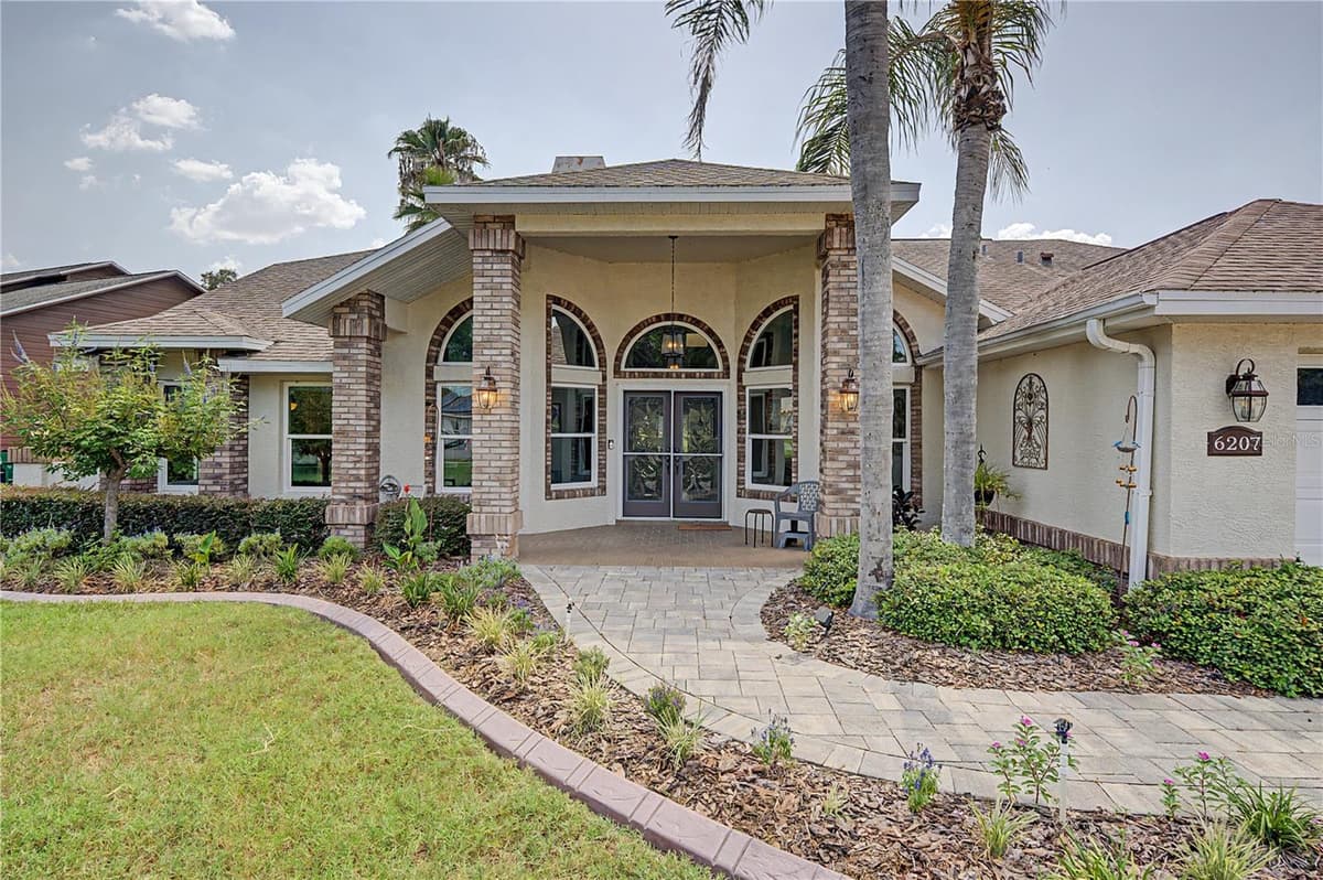 6207 HUNTINGTON DRIVE — photo 6 of 50