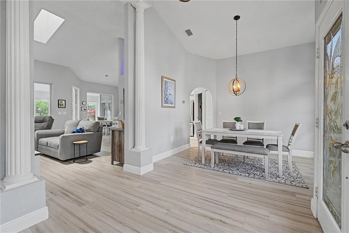 6207 HUNTINGTON DRIVE — photo 13 of 50