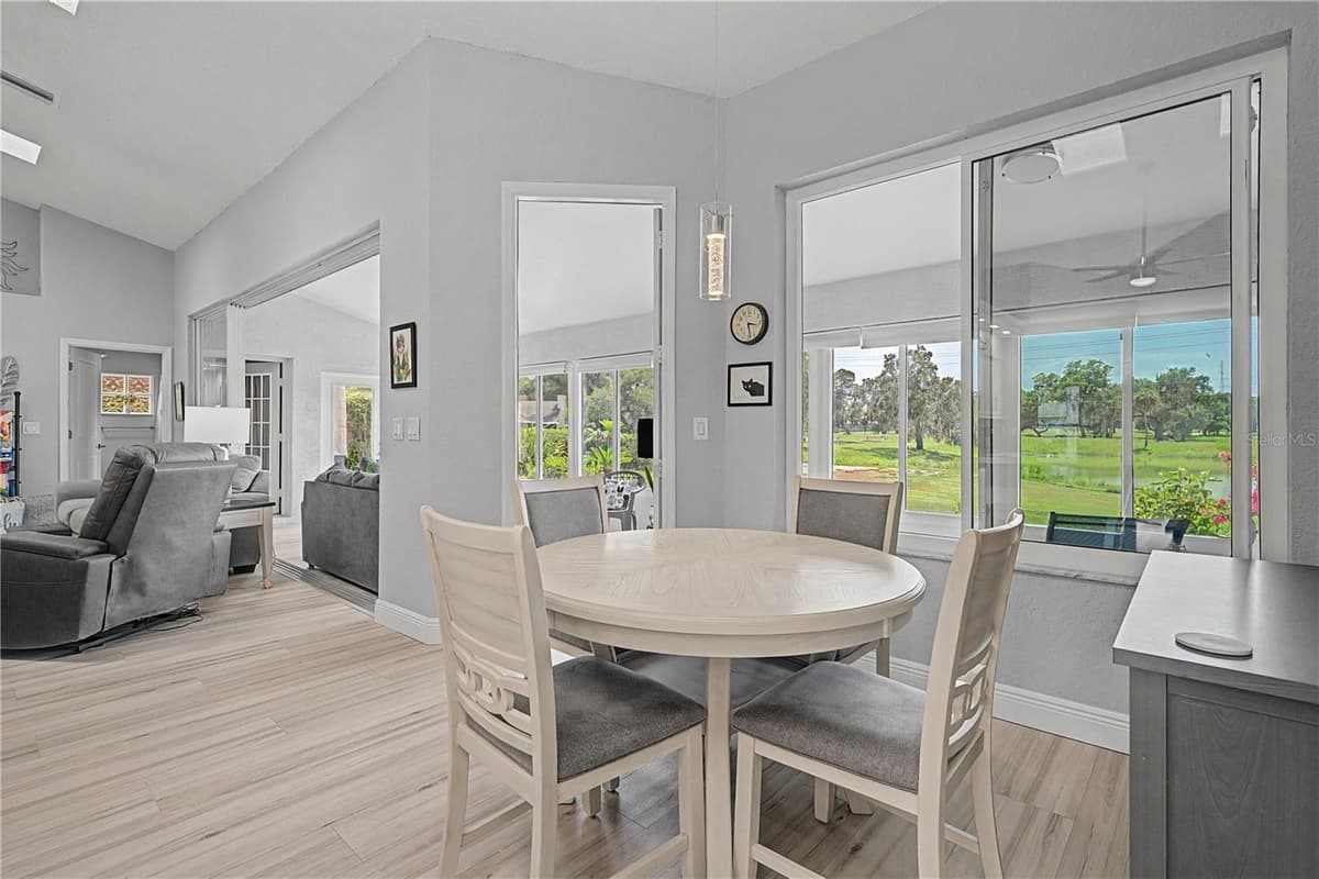 6207 HUNTINGTON DRIVE — photo 34 of 50