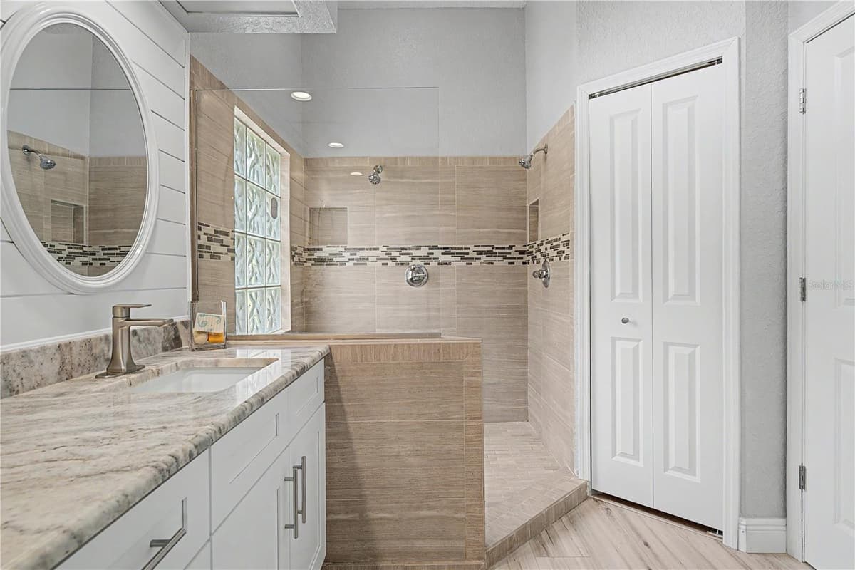 6207 HUNTINGTON DRIVE — photo 39 of 50