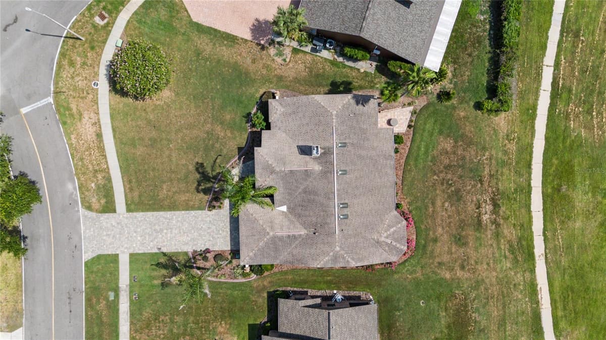 6207 HUNTINGTON DRIVE — photo 36 of 50