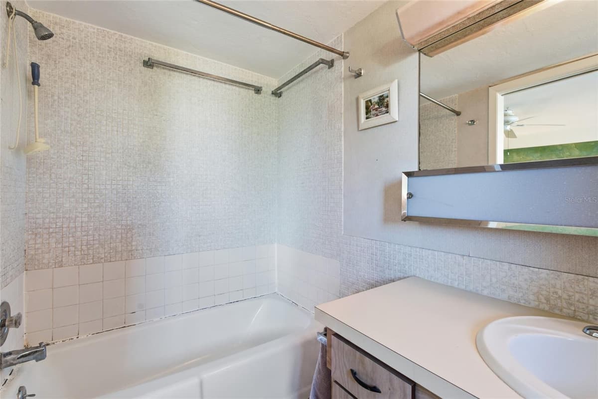 615 PALM AVENUE — photo 20 of 36