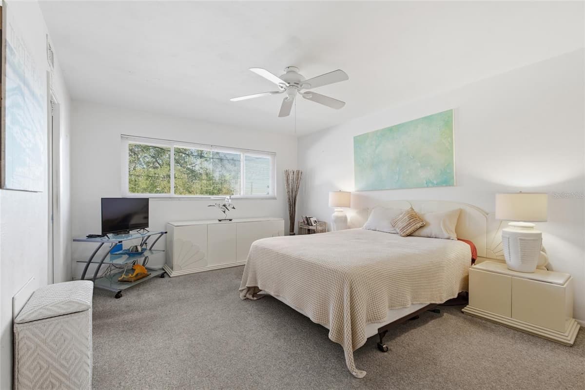 615 PALM AVENUE — photo 11 of 36