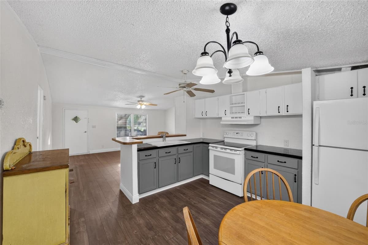 14210 HIGHWAY 464B — photo 17 of 82