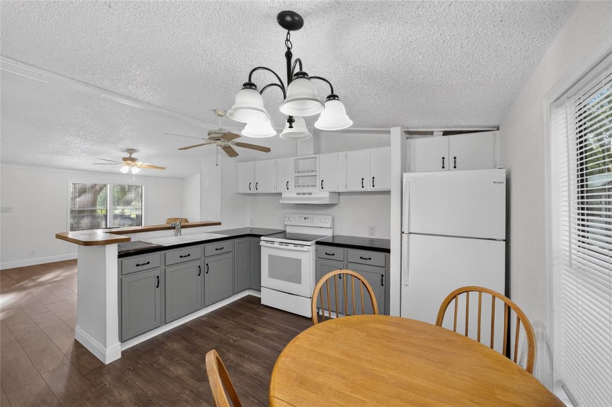 14210 HIGHWAY 464B — photo 16 of 82
