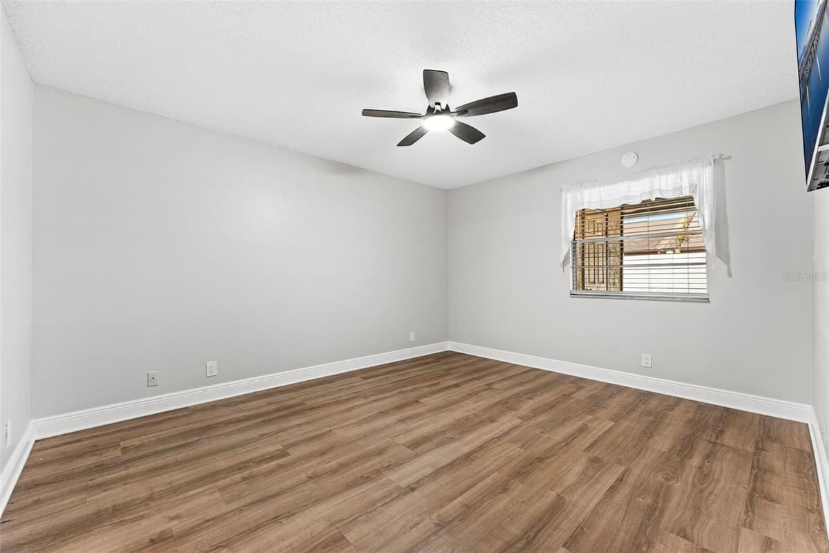 1325 CHENEY HIGHWAY — photo 14 of 31
