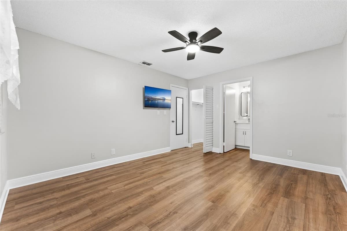 1325 CHENEY HIGHWAY — photo 15 of 31