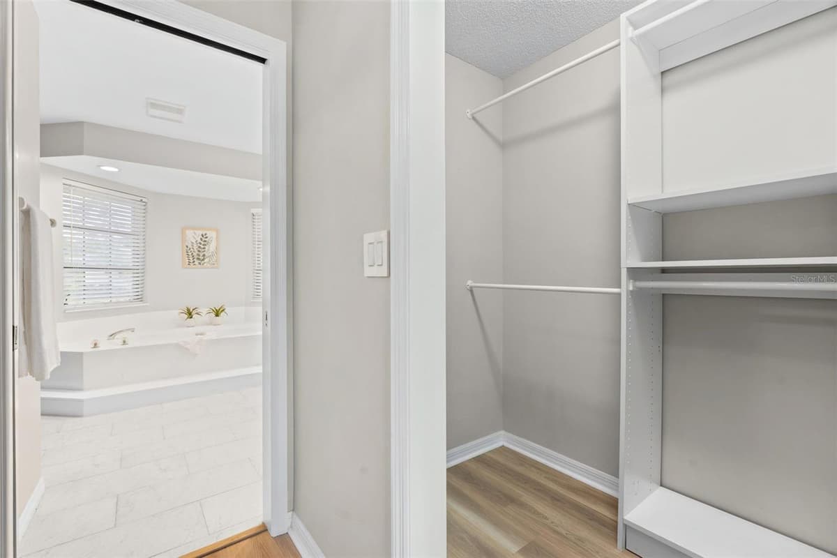 1318 VERMEER DRIVE — photo 35 of 86